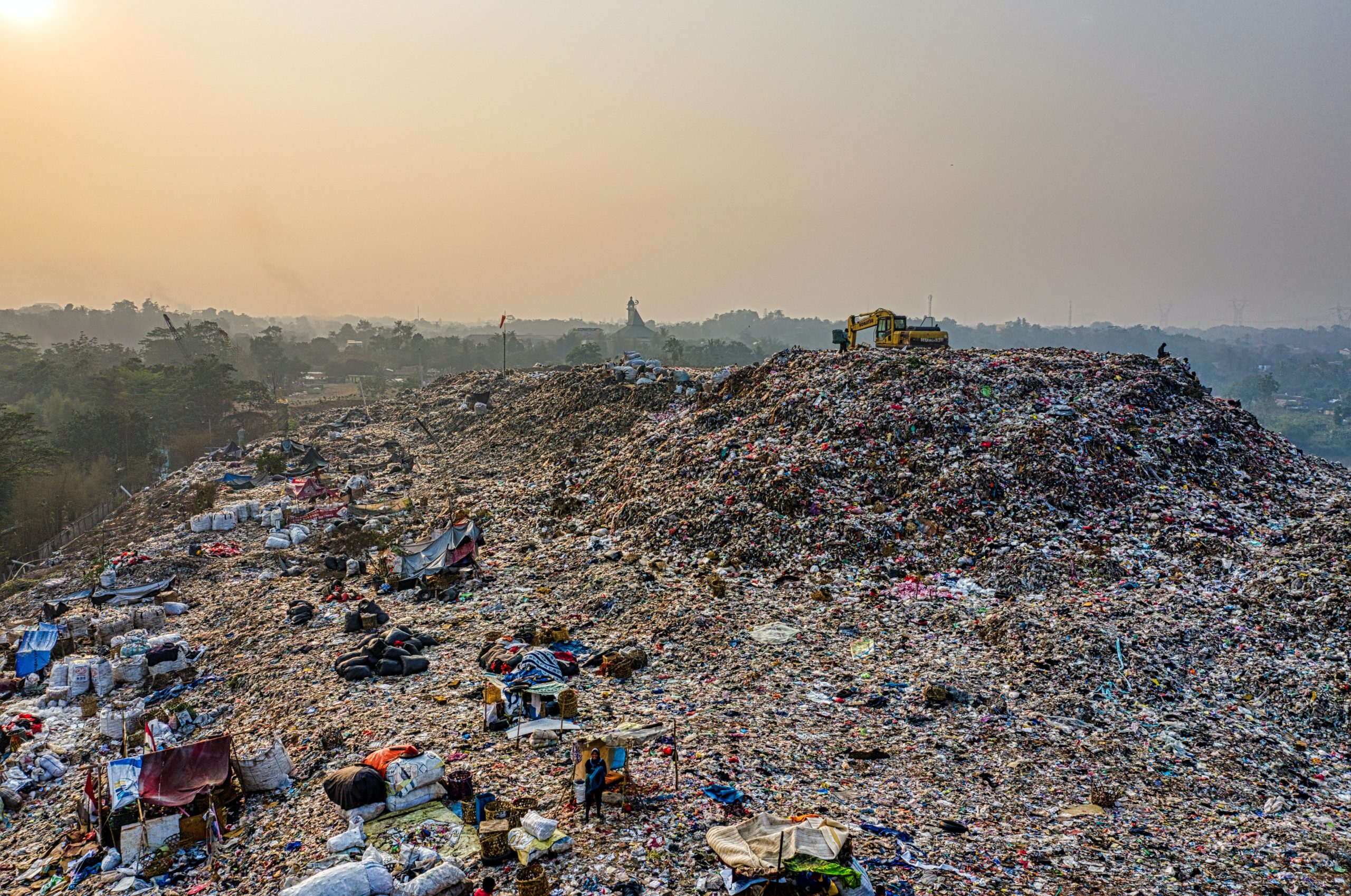 Why Is Landfill Bad For The Environment?